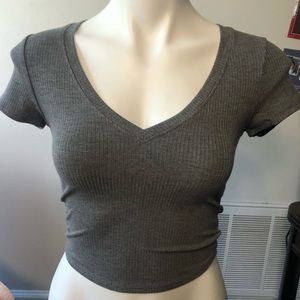 Woman’s Bozzolo Cropped v-neck Shirt - Size Small